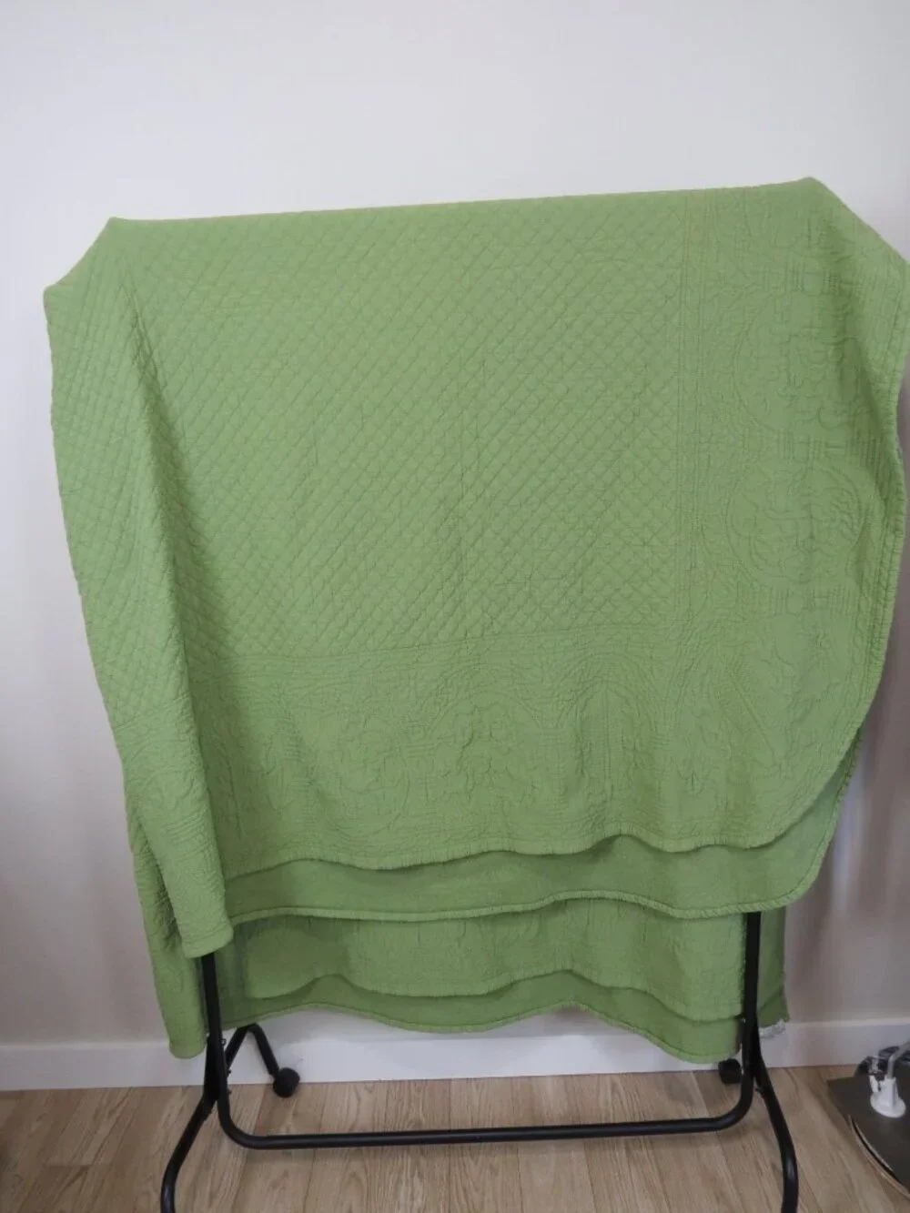 Williamsburg William & Mary Matelasse Coverlet SIZE King Moss Green